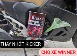 Thay nhớt Kicker Racing 4T cho xe Winner được không?