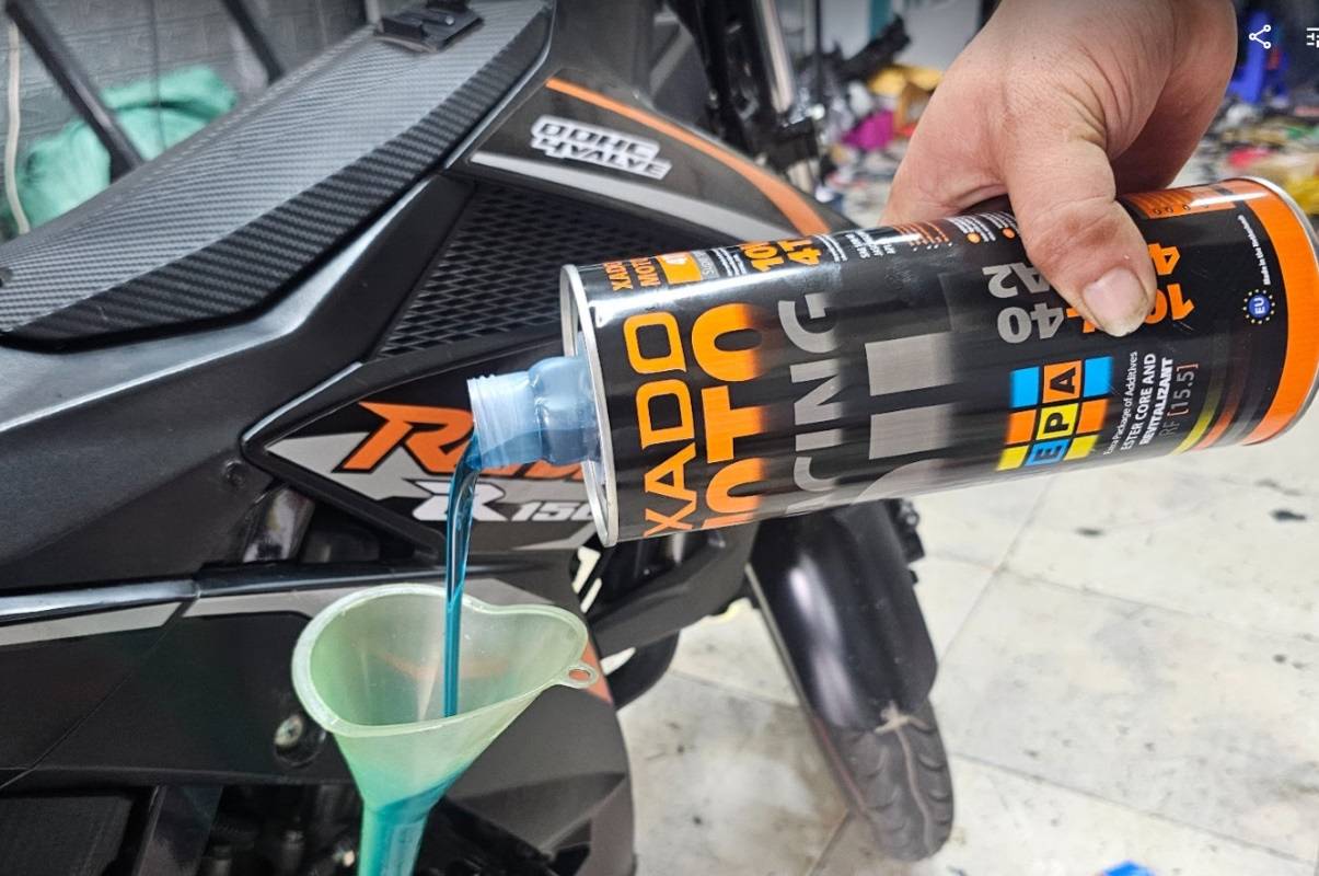 Top 5 dầu nhớt tổng hợp cho xe Honda CB350 H'Ness 18 Nhớt Xado Racing Oil 10w40 cho xe Honda CB350 HNess